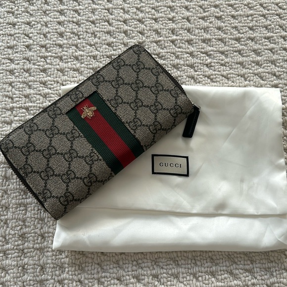 Gucci Bee Web Zip Around Wallet GG Coated Canvas - Picture 1 of 4